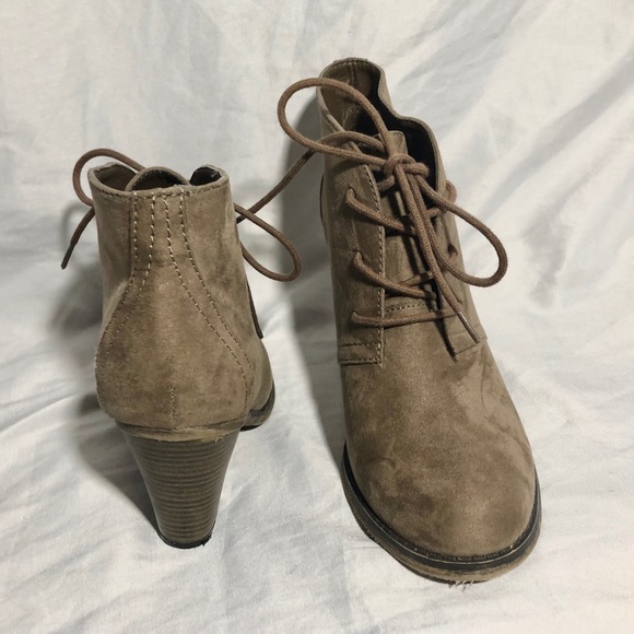 Brown booties - Picture 2 of 4